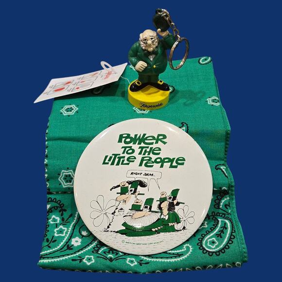 St. Patrick's 1980 Leprechaun Power Button & Vintage Casino Lucky Irish Keychain - Picture 1 of 13